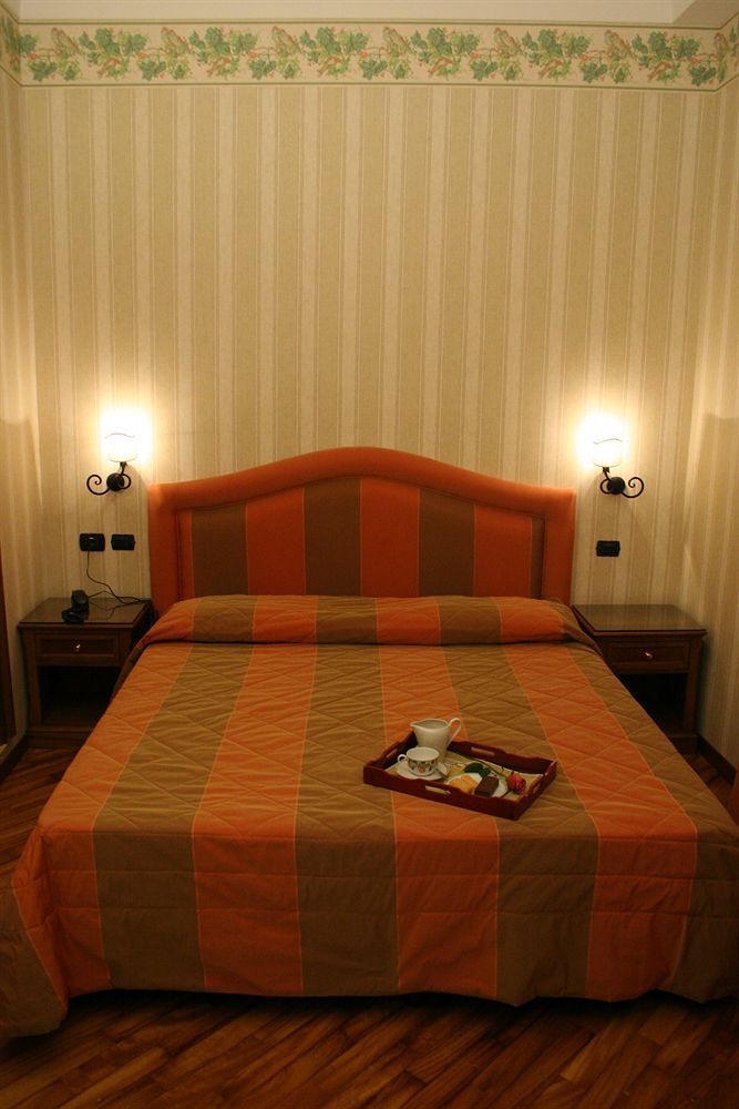 Beccaria A Piazza Del Popolo Bed & Breakfast